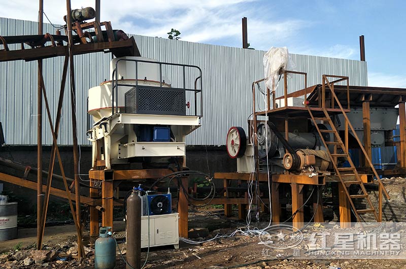 ���պ���ʯ��ɰ�������ֳ�