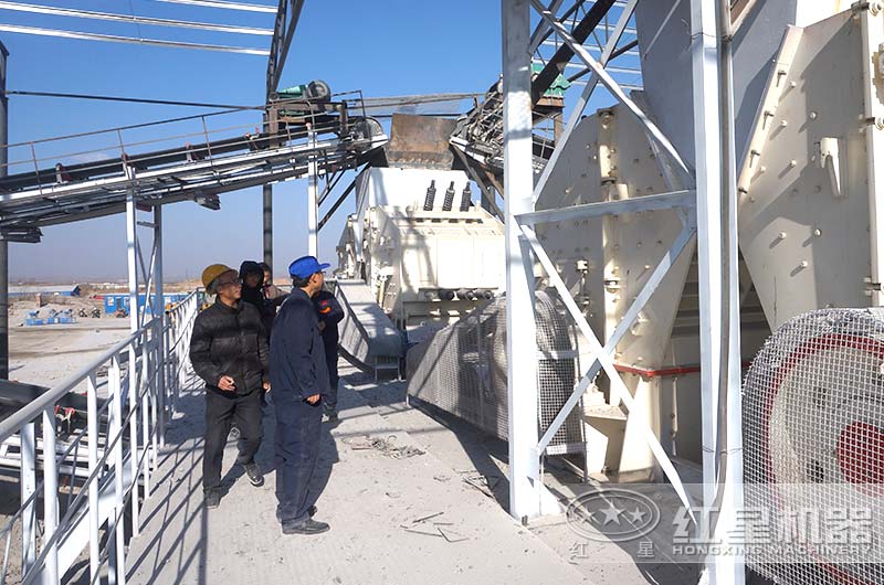 ������Ա���Ŷ��豸���а�װ������